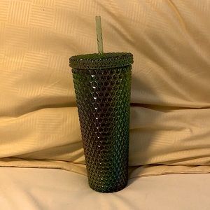 I am selling a cat eye blue censor water bottle, can hold up to over 24 ounces.